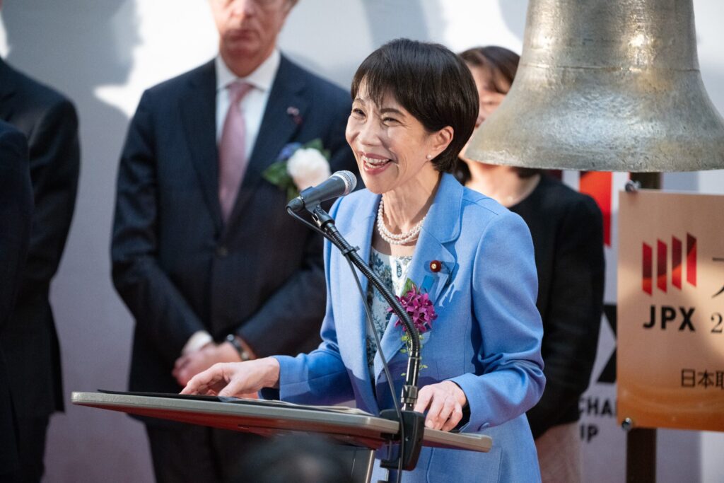 Partido de Sanae Takaichi caminha para vitória no Japão