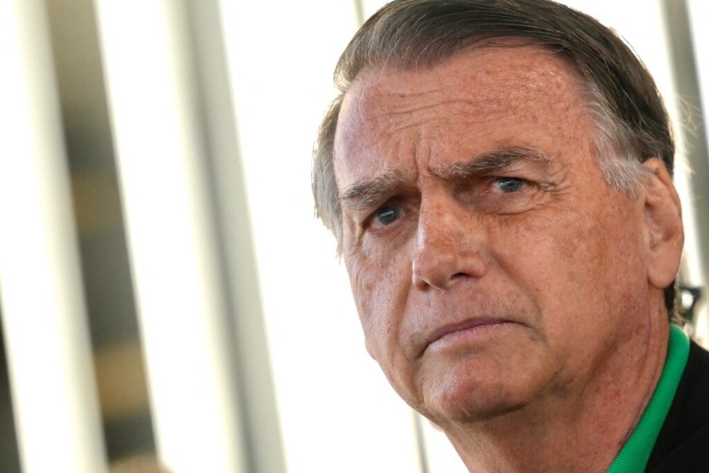 Bolsonaro prepara lista de pré-candidatos do PL