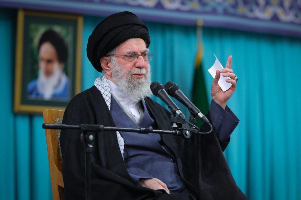 Ali Khamenei: 30 anos como aiatolá do Irã