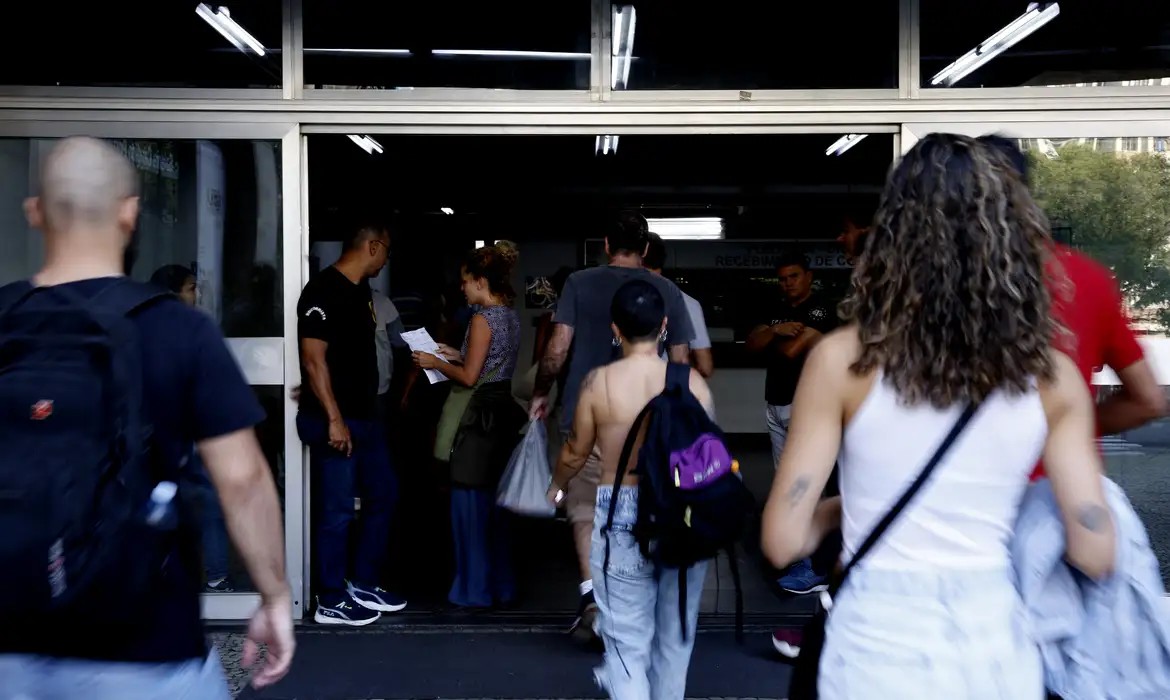 Mais de 90% dos aprovados no CNU confirmam interesse no cargo