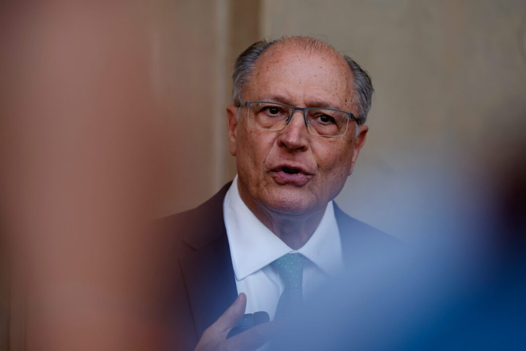 Alckmin quer mais exportações de bens industrializados para Rússia