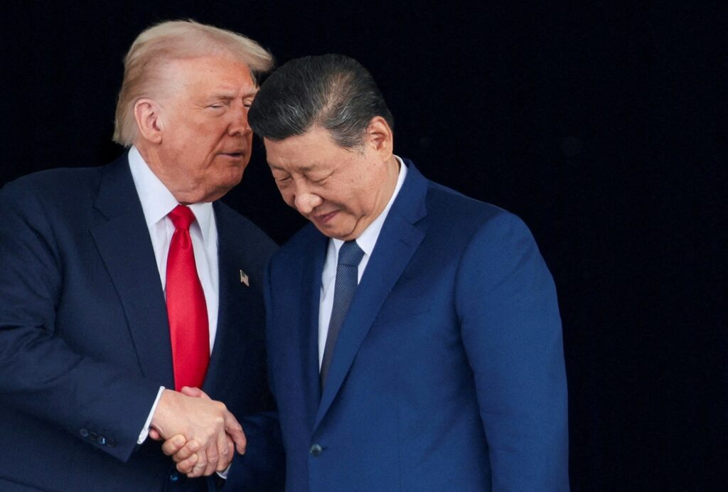 Trump pode adiar cúpula com Xi e pede ajuda da China no Estreito de