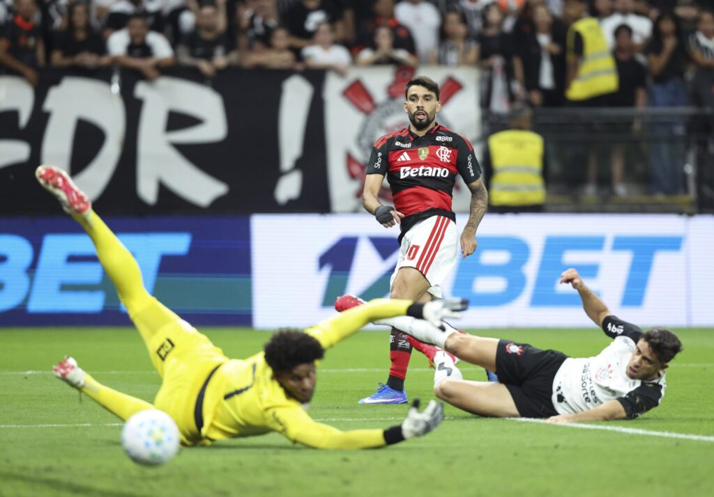 Corinthians e Flamengo empatam em jogo com golaços e polêmicas