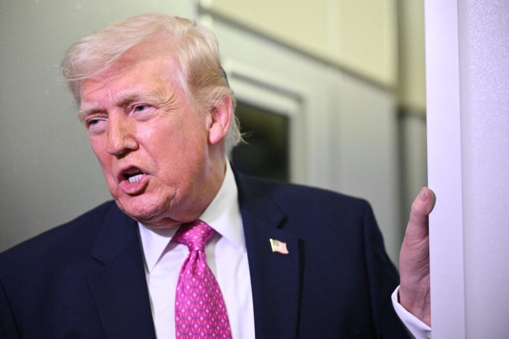 Trump mira petróleo iraniano e ilha de Kharg