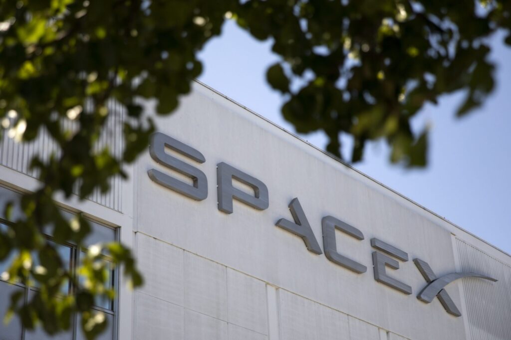 SpaceX adquire Cursor IA por US$ 60 bilhões, segundo agência