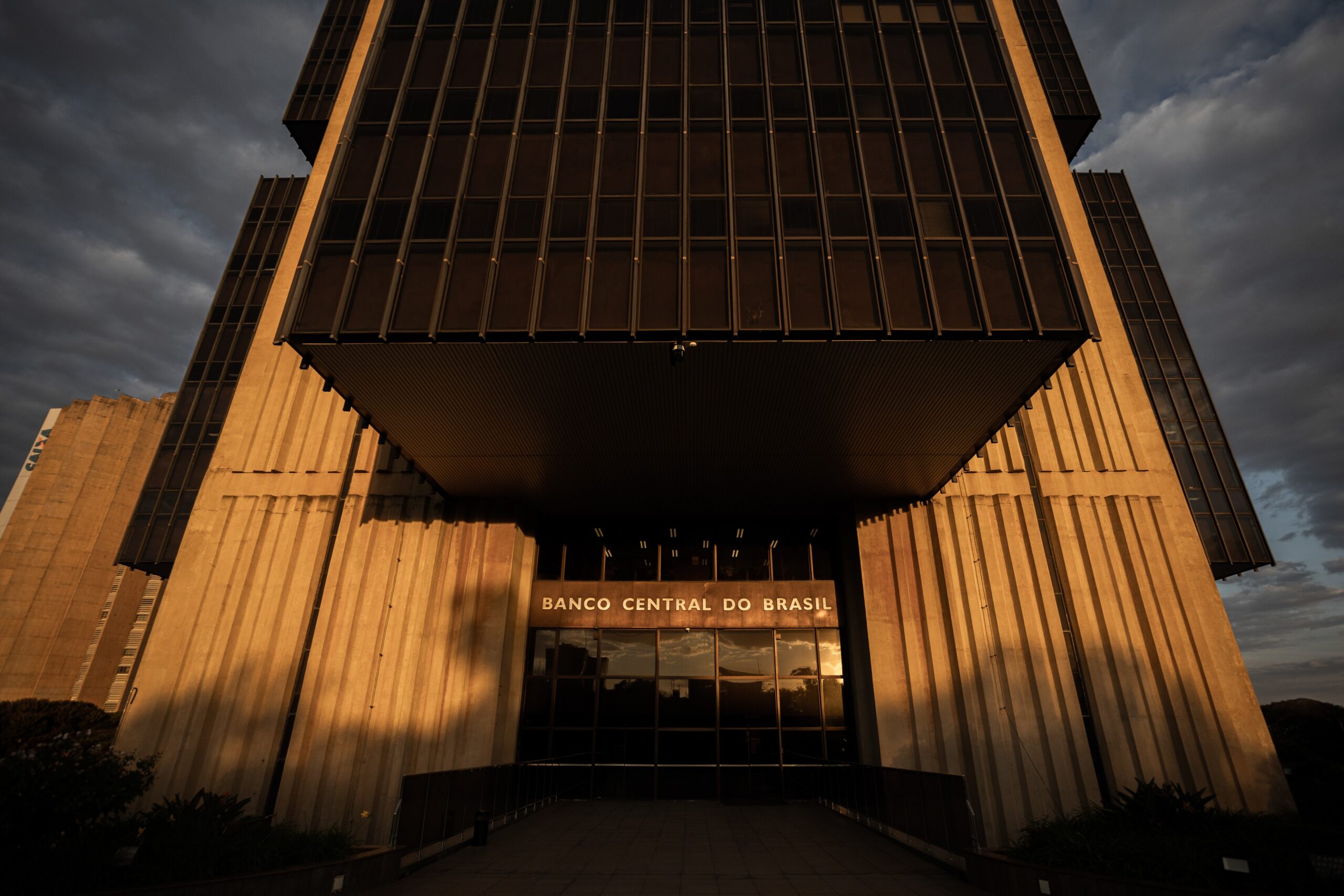 Relator apresenta novo parecer sobre PEC do Banco Central