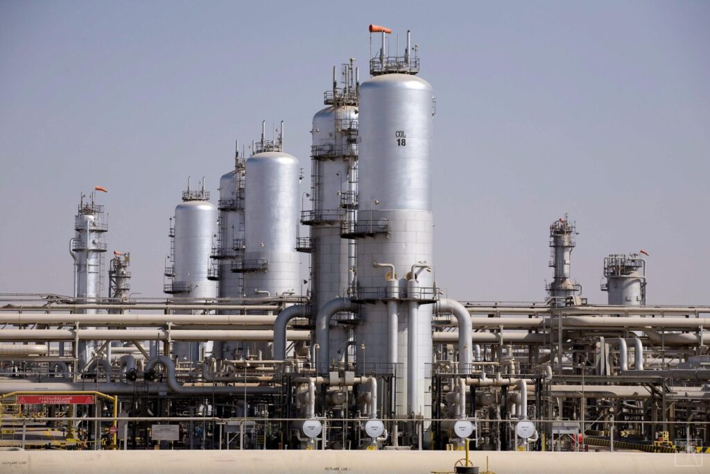 Japão paga 80% mais por petróleo saudita em um mês