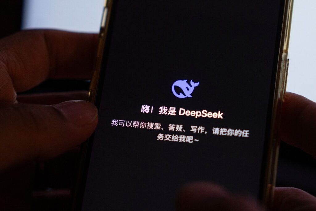 DeepSeek capta recursos e atinge avaliação de US$ 10 bilhões