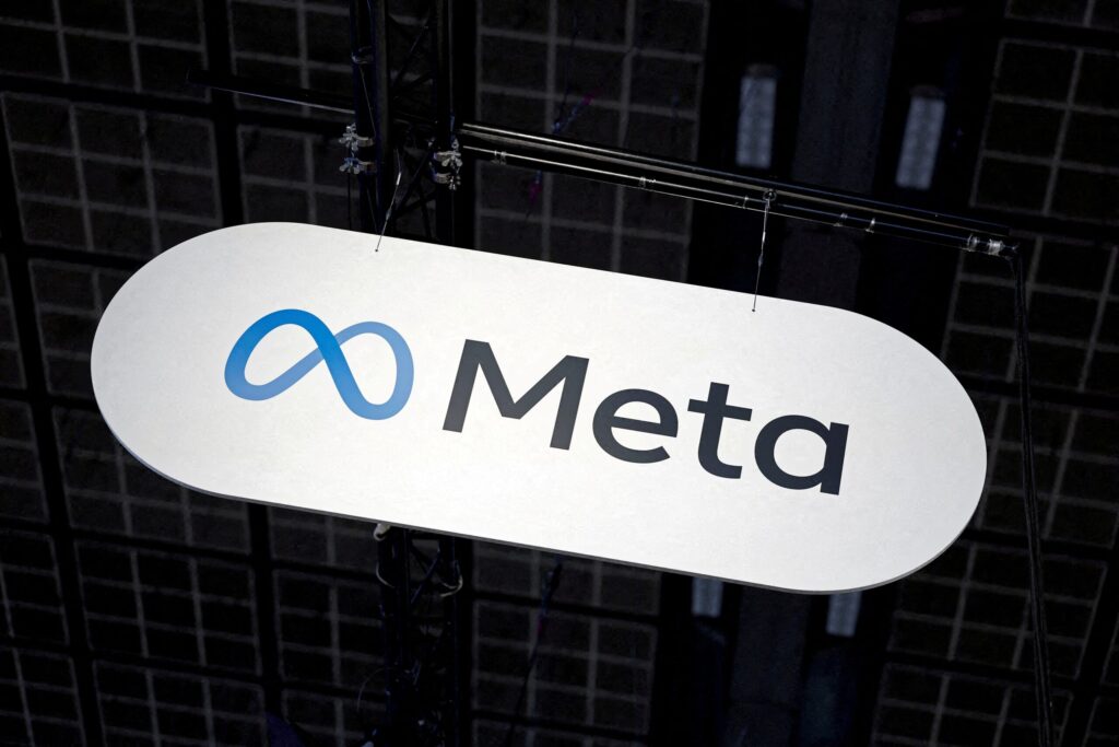 Funcionários protestam contra rastreamento de mouse da Meta com panfletos