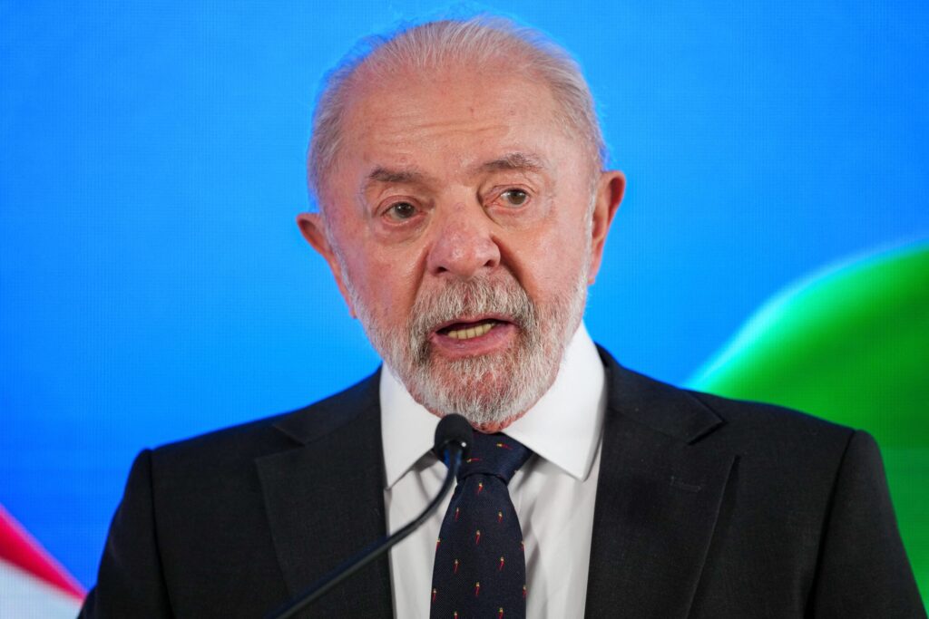 Desaprovação ao governo Lula chega a 51,8% em maio