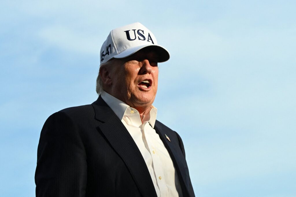 Trump volta atrás e envia 5 mil militares à Polônia
