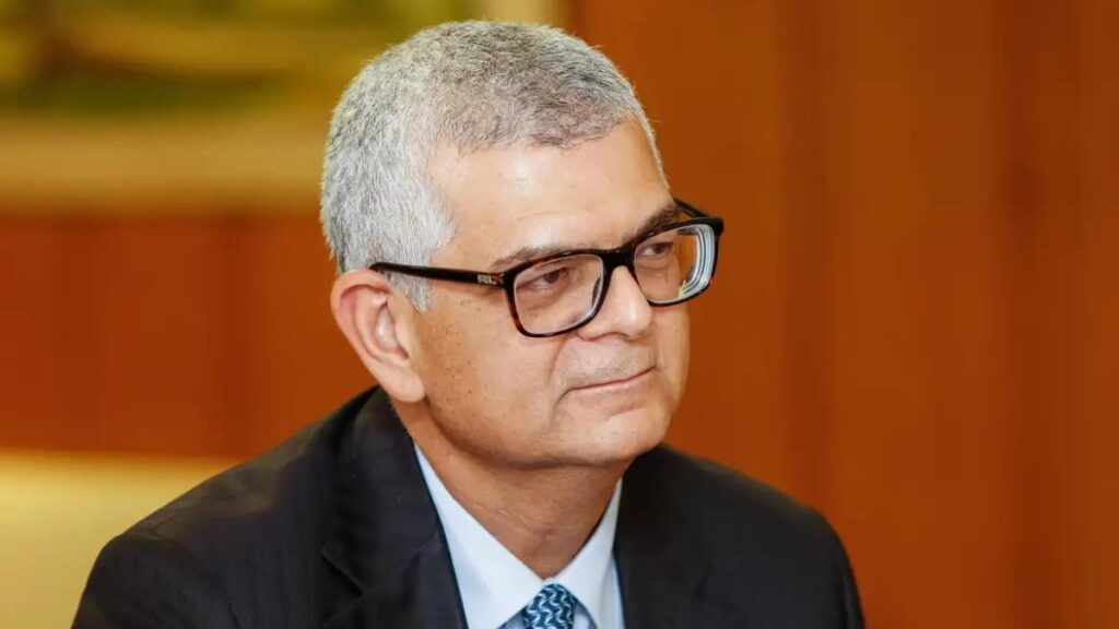 Dança das cadeiras na bolsa: semana tem troca de CEOs na B3