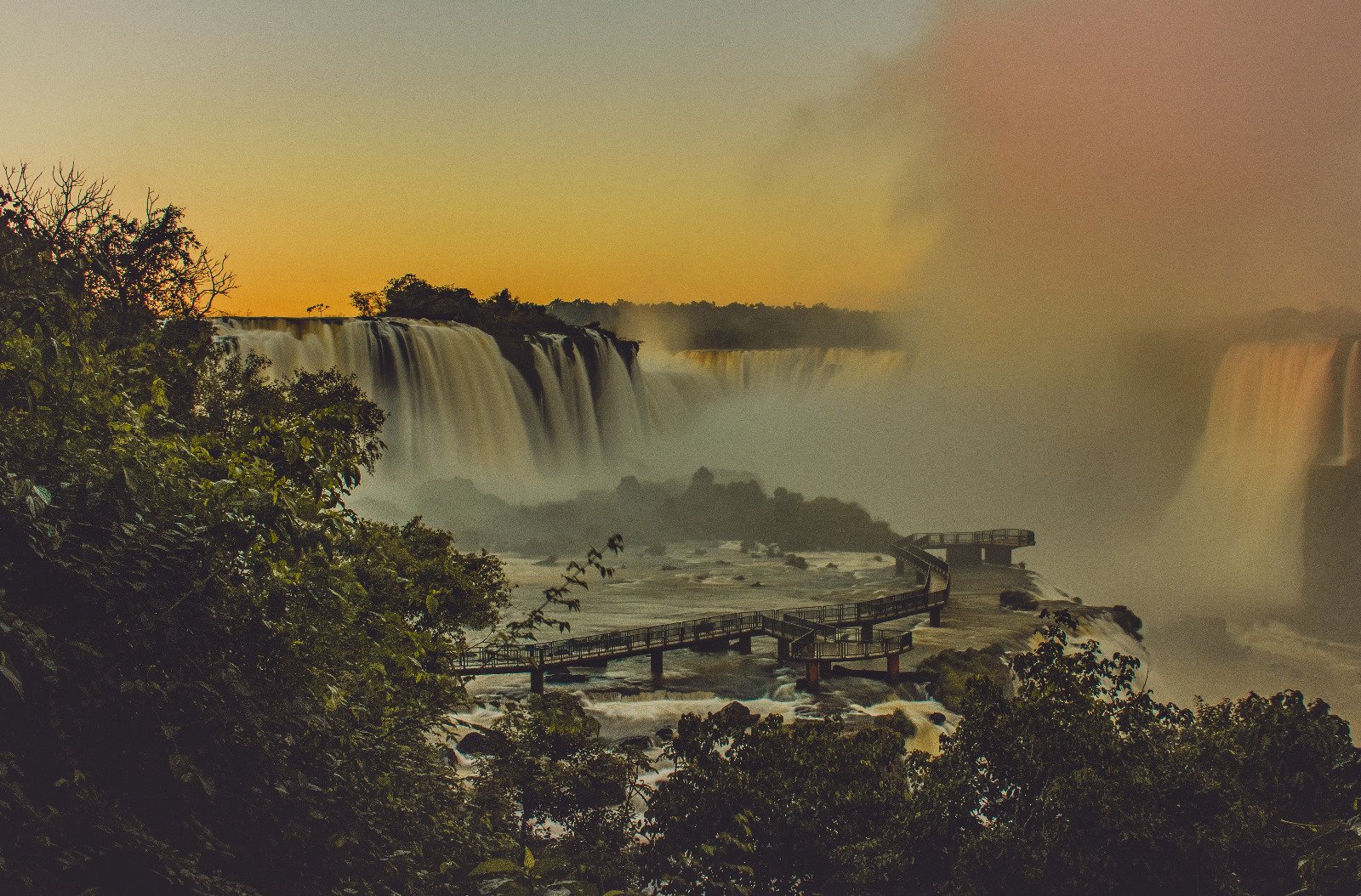 Cataratas do Iguaçu: investimento de R$ 600 milhões mira 4 milhões de visitantes