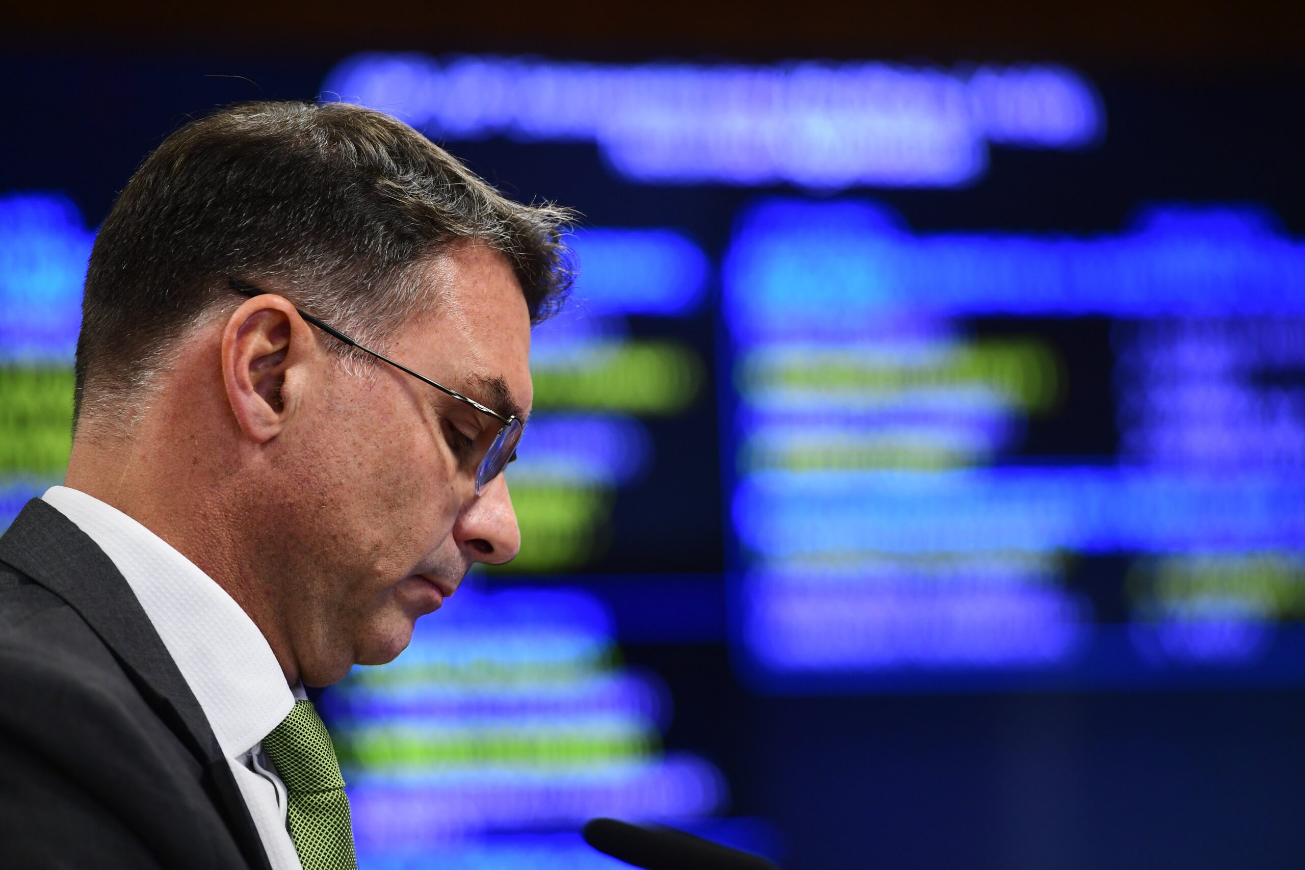 Pré-campanha de Flávio aposta em agenda com Trump para conter desgaste