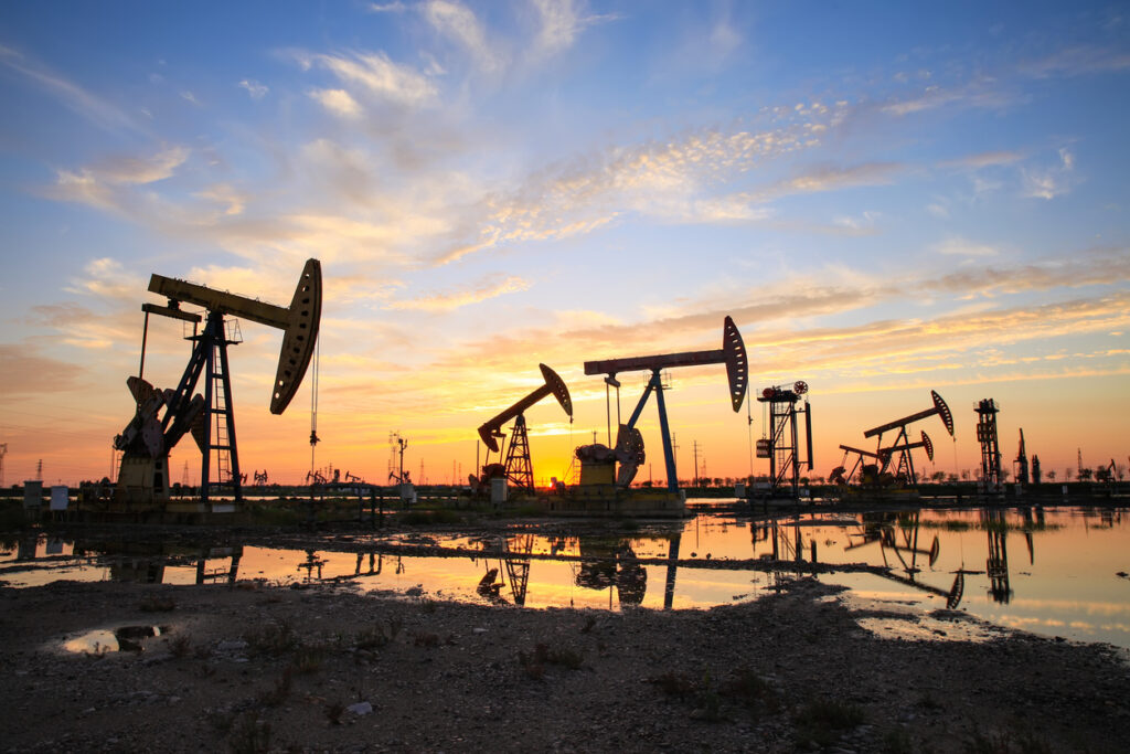 Petróleo a US$ 100 pode gerar US$ 11,2 bi extras no fluxo cambial em 2026