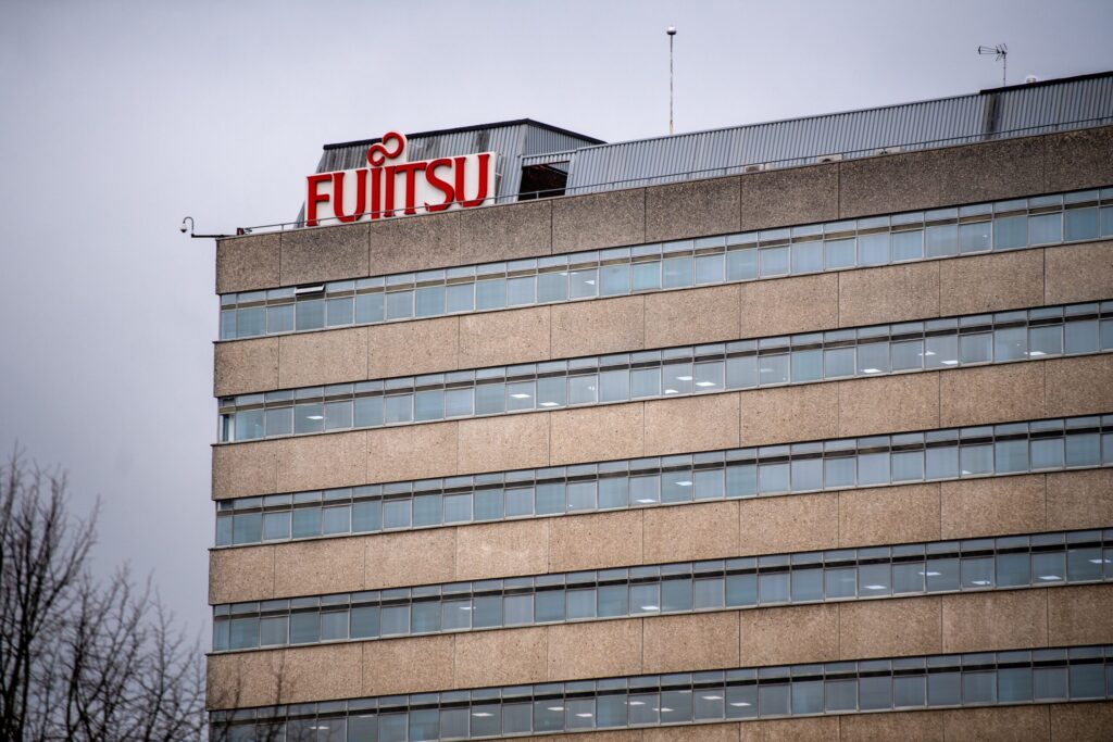 Fujitsu: presidente do conselho renuncia após conduta imprópria