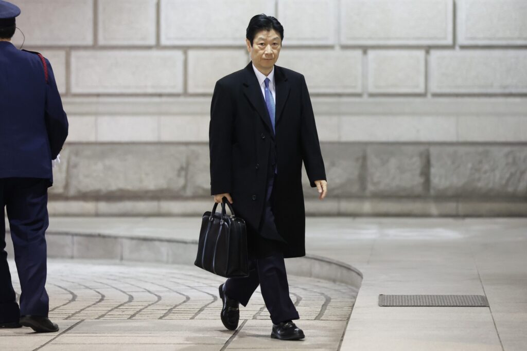 BoJ sinaliza pressão por altas regulares de juros para controlar inflação
