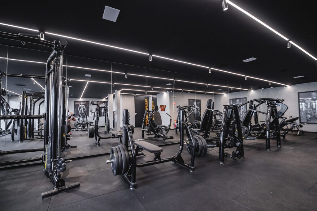 Silva Gym cobra R$ 1 mil de mensalidade e tem fila de espera