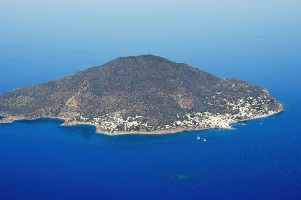 Panarea: a menor ilha das Eólias e o segredo mais bem guardado do Mediterrâneo