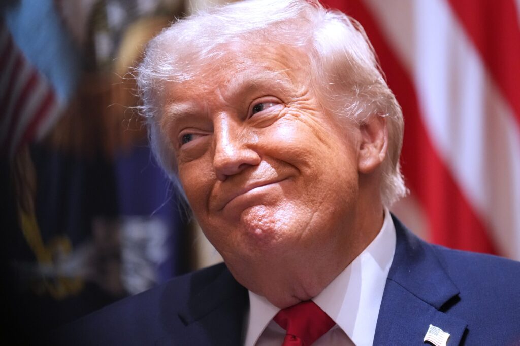 Trump altera tarifas sobre cobre, alumínio e ferro