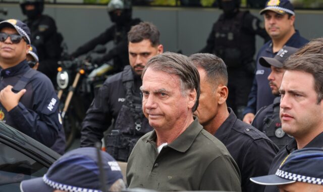 Moraes mantém prisão de Bolsonaro e proíbe visitas