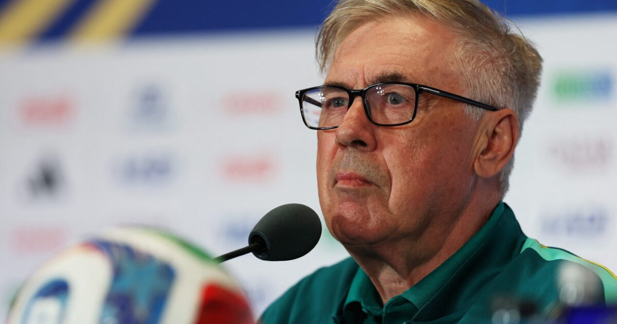 Ancelotti explica escolha de Guimarães para cobrar pênalti