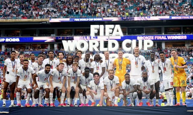 Inglaterra vence França e fica com terceiro lugar da Copa 2026