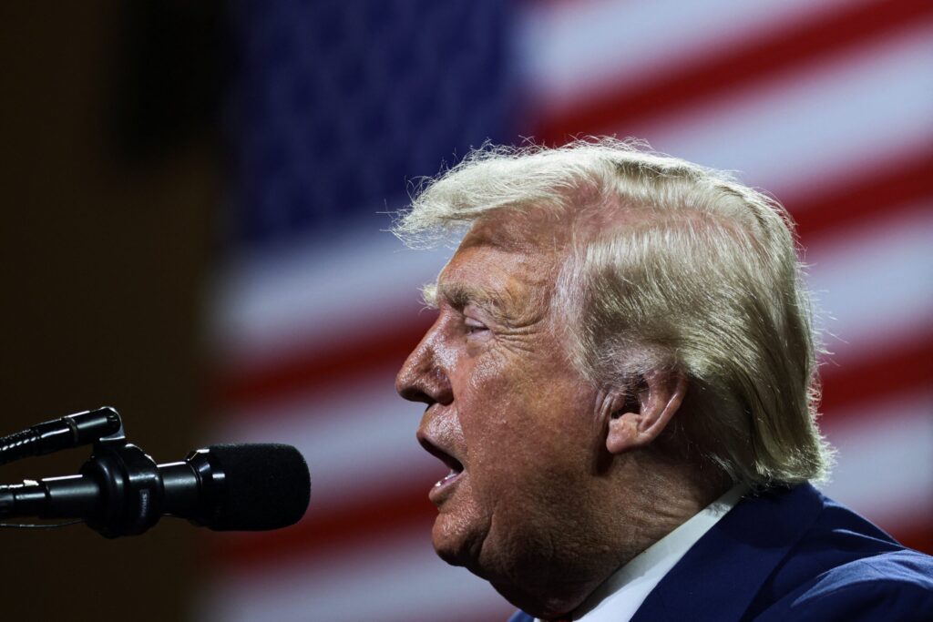 Novas tarifas Trump de 10% e 12,5% entram em vigor nesta sexta
