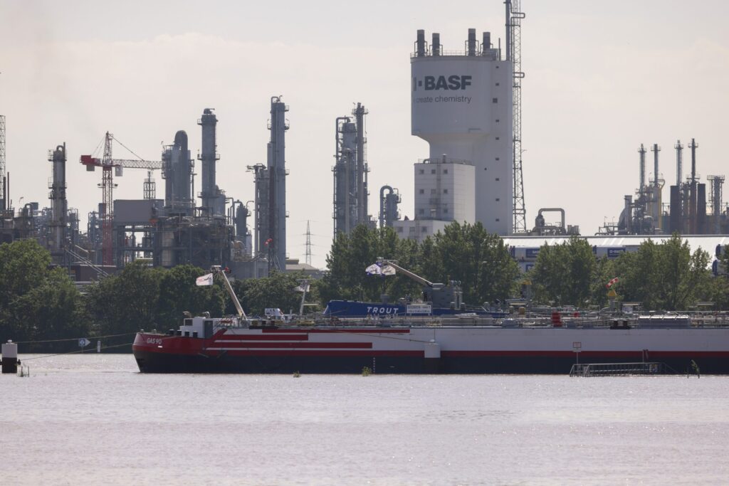 Lucro líquido da Basf sobe mais de 5 vezes no 1º semestre