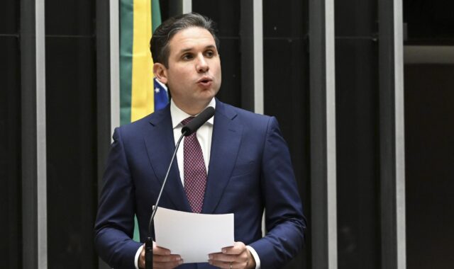Câmara aprova urgência para projeto que criminaliza a misoginia