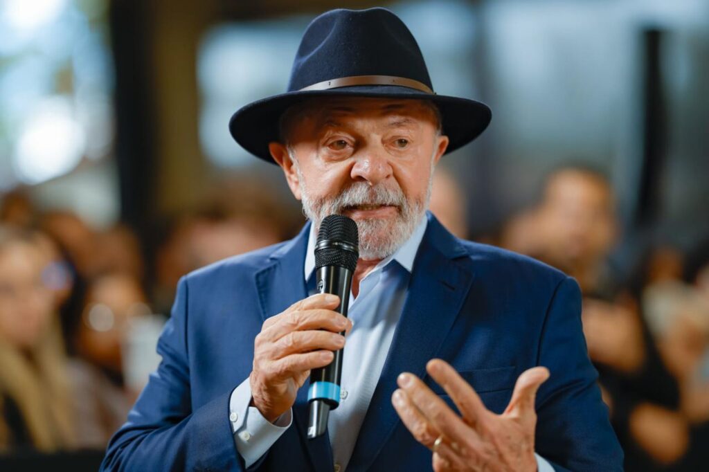 Lula acusa Trump de pirataria por controle de Ormuz