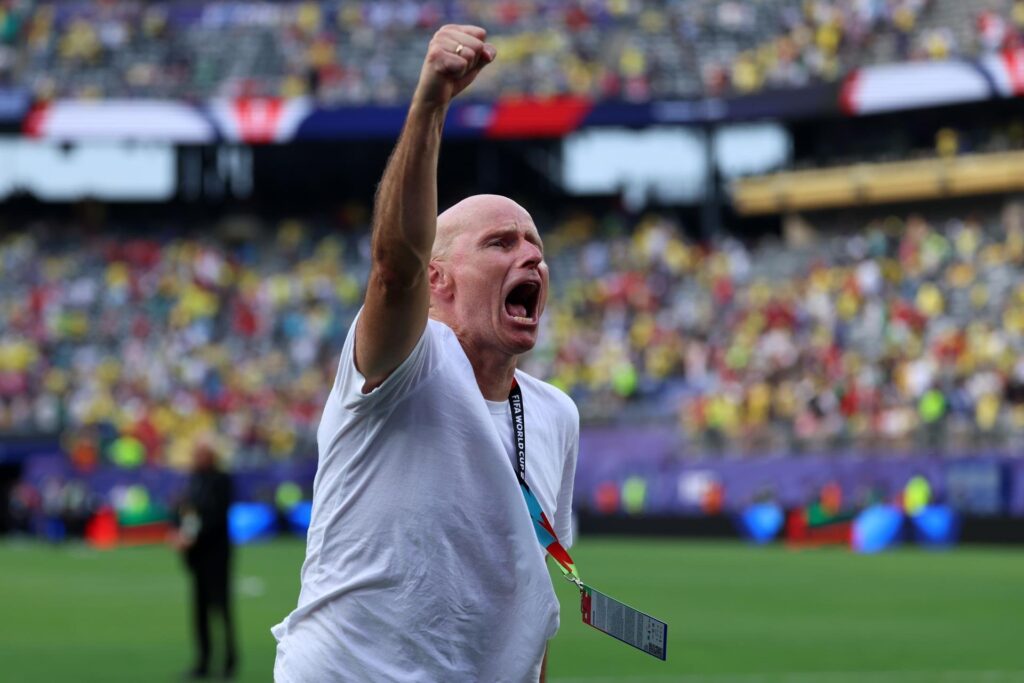 Técnico da Noruega revela estratégia para eliminar Inglaterra na Copa