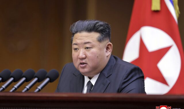 Coreia do Norte adota medidas para ampliar forças nucleares
