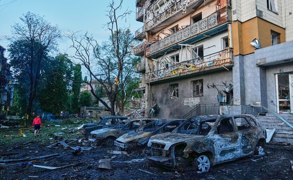 Rússia ataca Kiev com maior rajada de mísseis balísticos da guerra