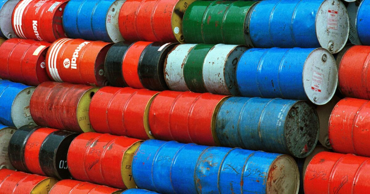 Estoques de petróleo dos EUA caem 7,1 milhões de barris; derivados sobem