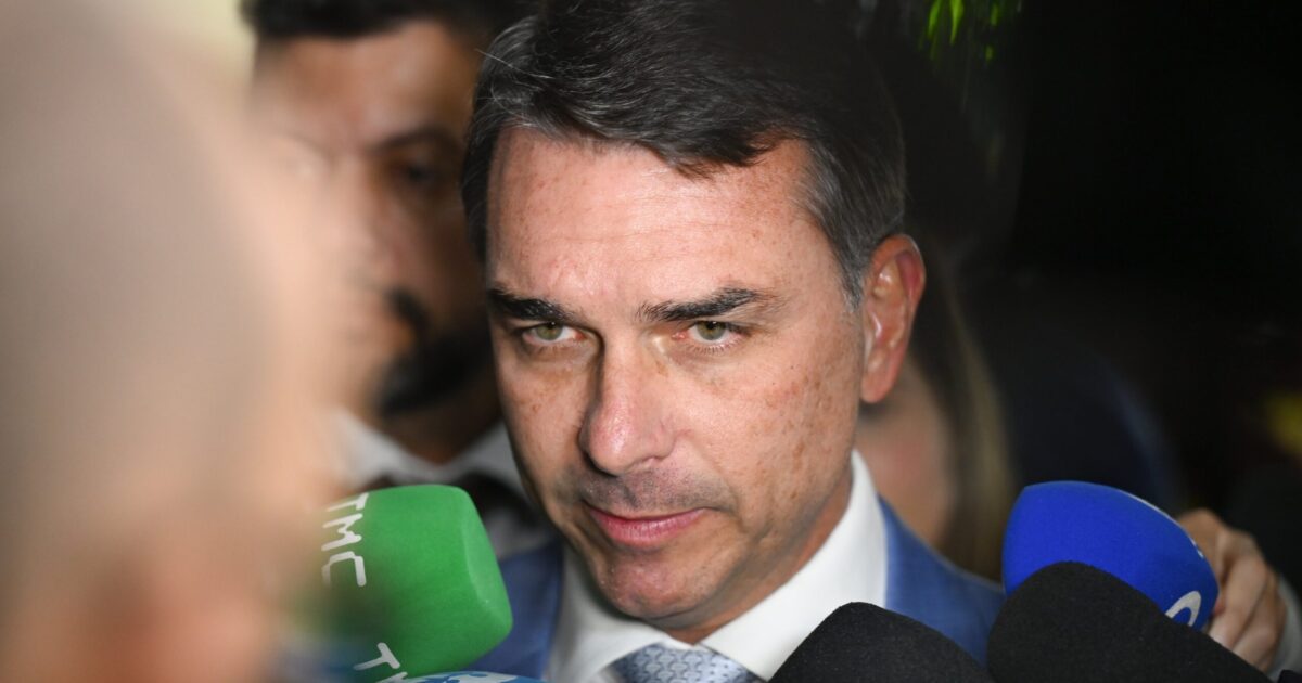 PL marca convenção para confirmar candidatura de Flávio Bolsonaro