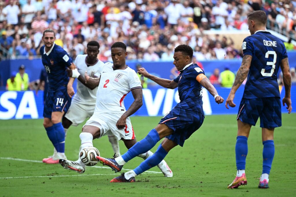 Inglaterra e França fazem 6 a 4 e quebram recorde de gols em disputa de terceiro lugar