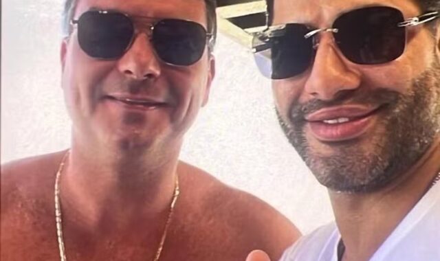 Flávio Bolsonaro alega que foto com Sicário foi manipulada por IA