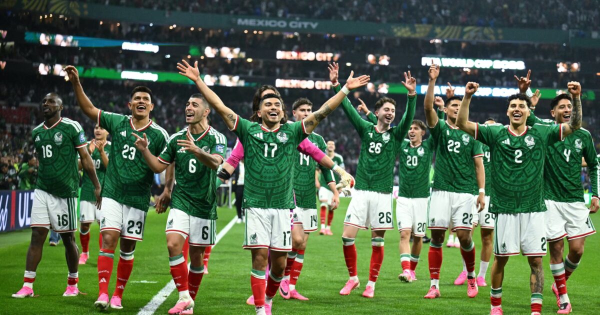 México quebra maldição e mantém invencibilidade no Azteca
