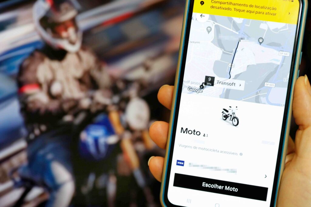 TJ-SP acata recurso da Prefeitura e mantém Uber Moto suspenso