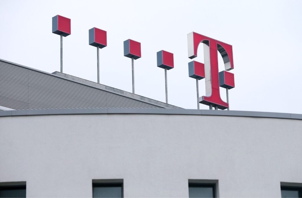 Lucro líquido da Deutsche Telekom cai 6,1% no 2º trimestre