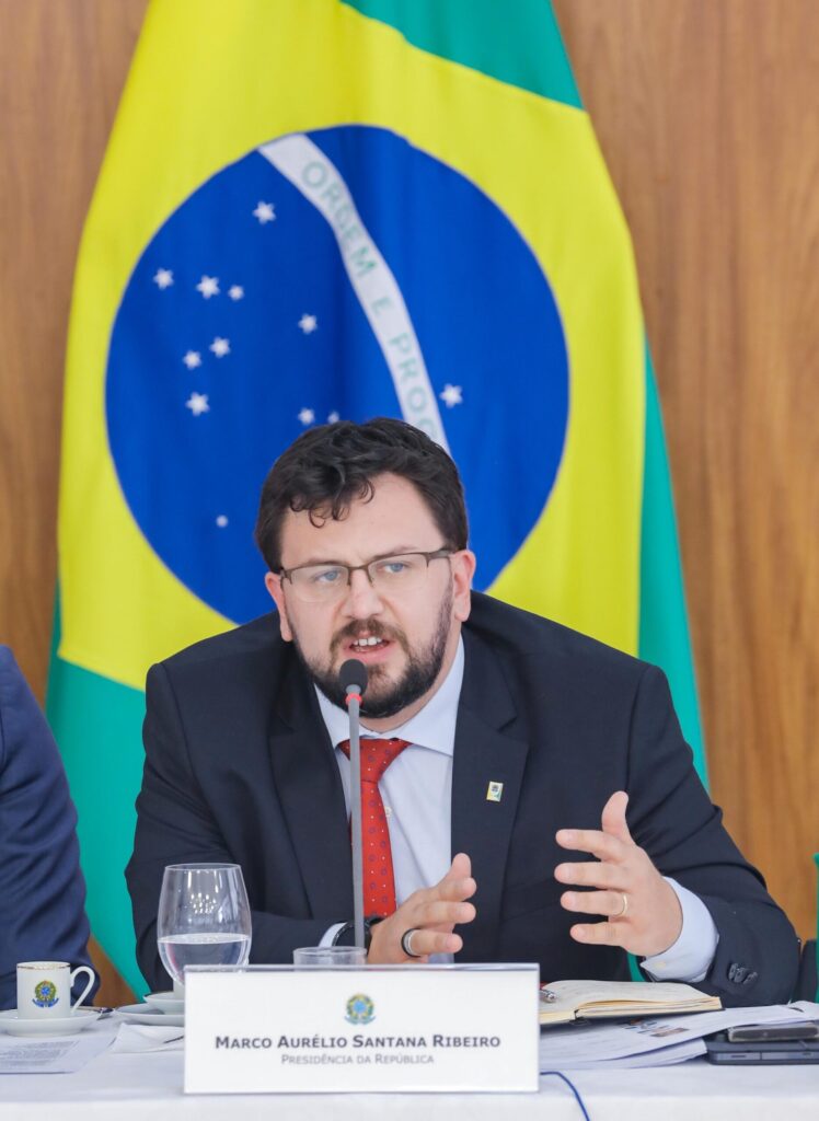 PF investiga pagamento de Lulinha a ex-chefe de gabinete
