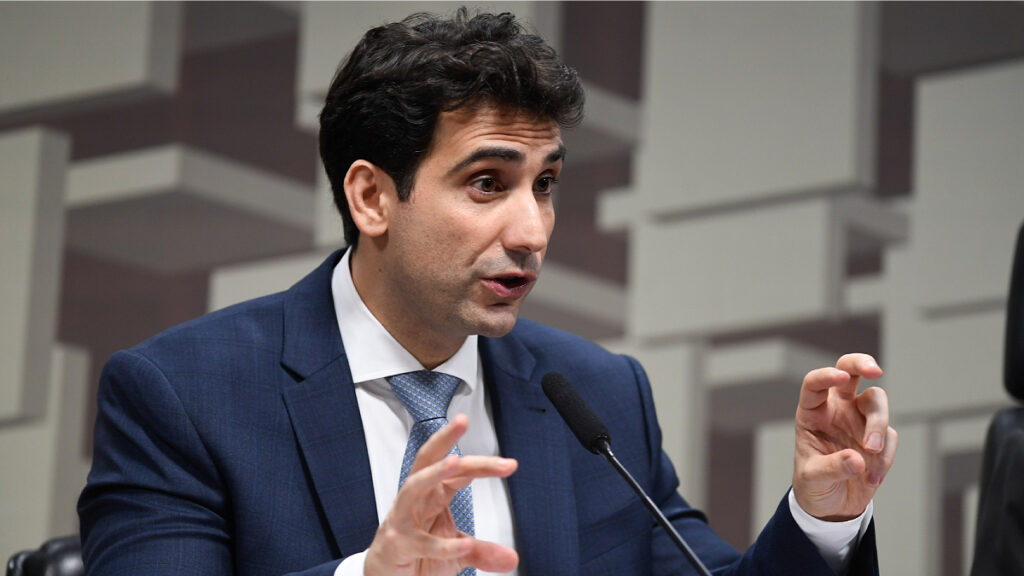Copom corta Selic para 14% ao ano