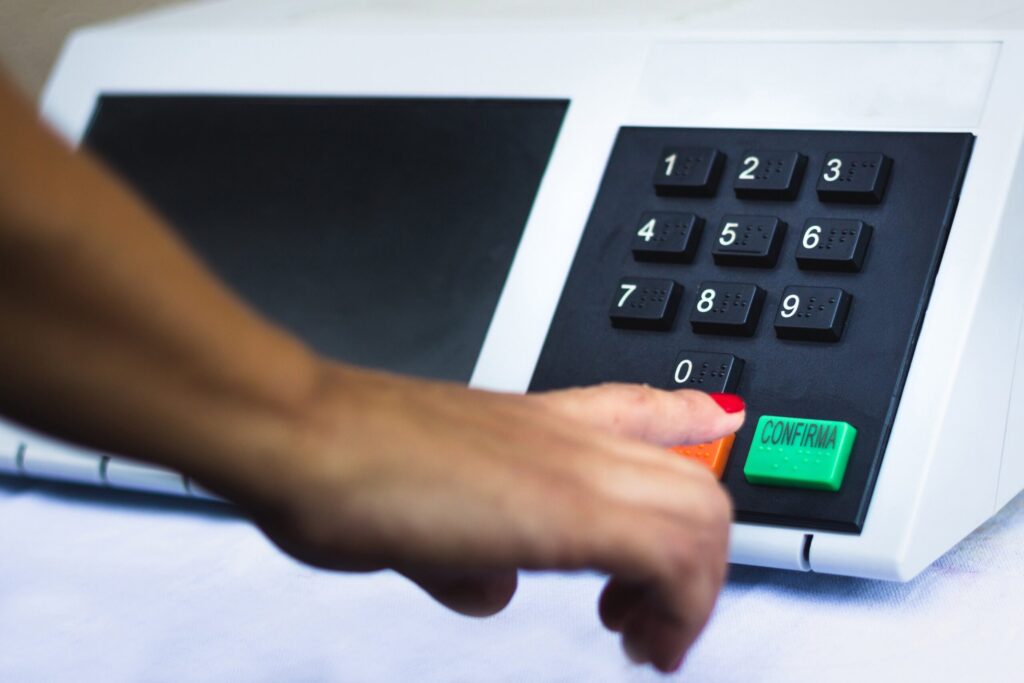 Datafolha: 30% votam para impedir candidato
