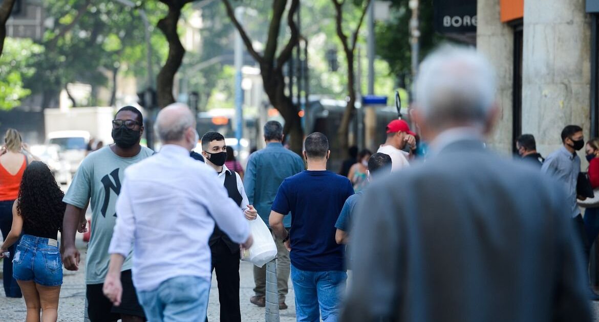 81% dos brasileiros exigem que candidato acredite em Deus