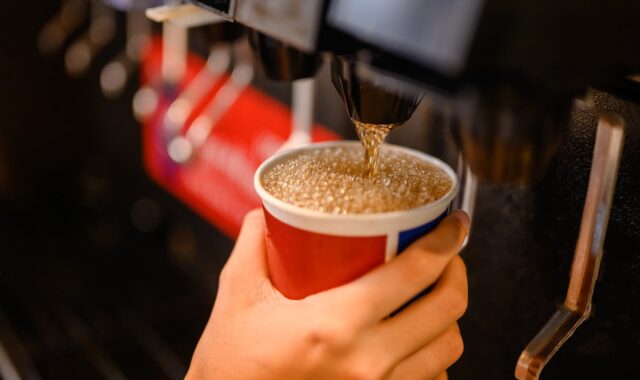 Estudo associa bebidas açucaradas a câncer de estômago