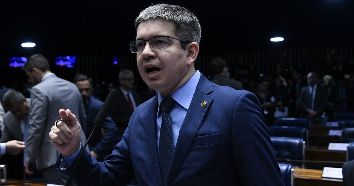 Governo avalia risco de derrota da PEC que acaba com escala 6x1