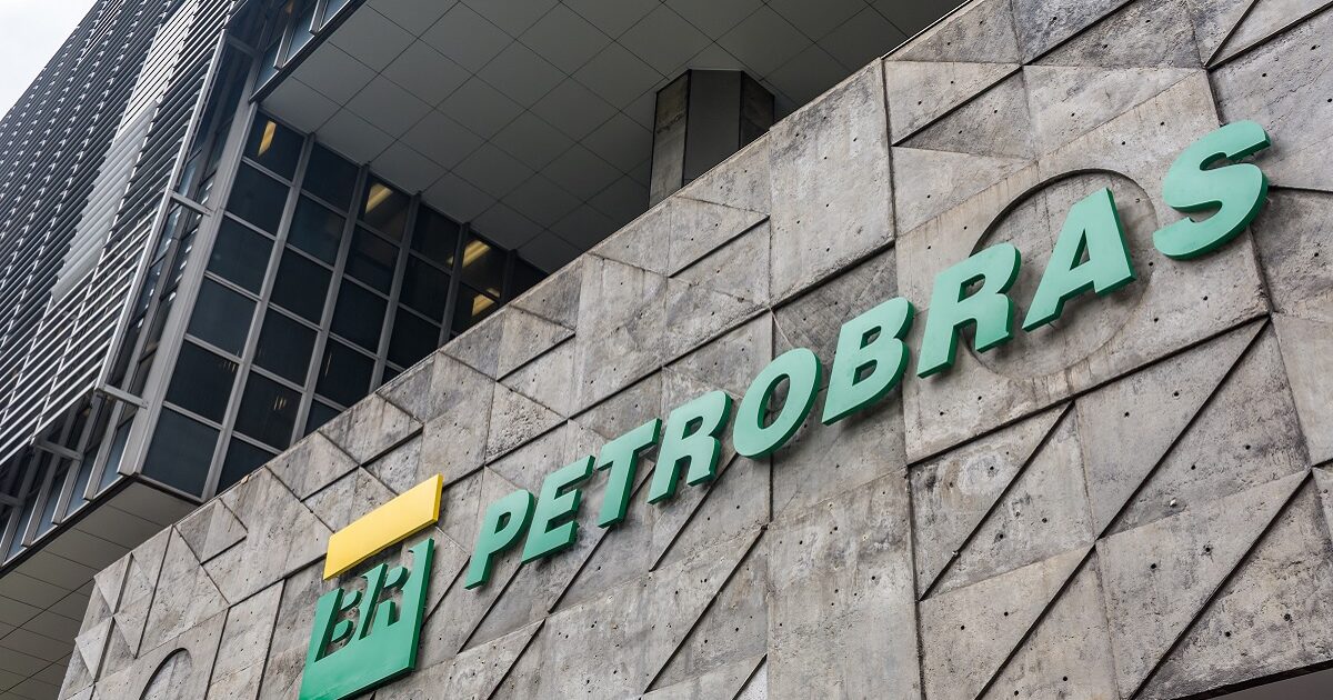 Petrobras PETR4: petróleo a US$ 100 muda a tese de investimento?