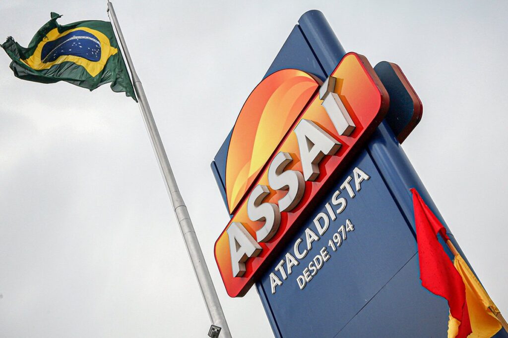 Assaí compra 18 postos e entra no setor de combustíveis