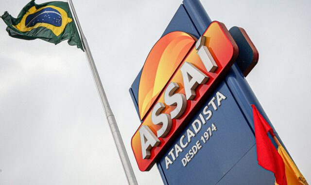 Assaí compra 18 postos e entra no setor de combustíveis